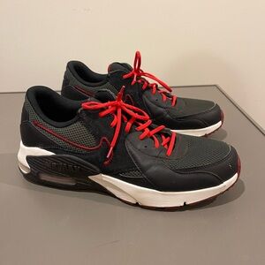 Nike Men's Black and Red Air Max Excee Sneakers size 11